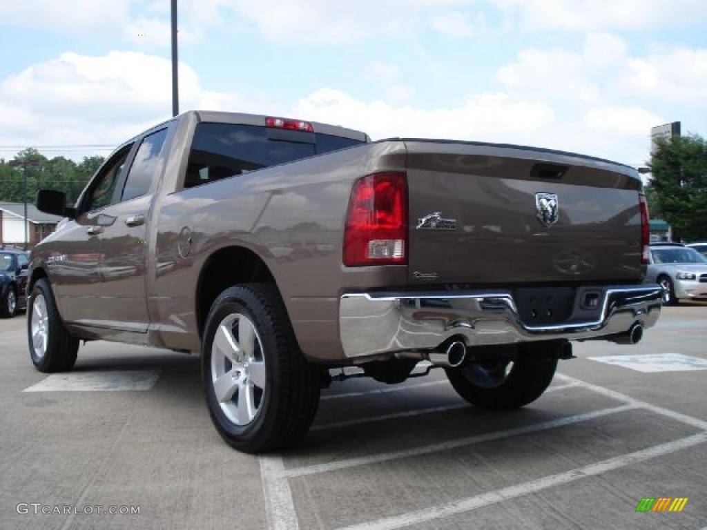 2010 Ram 1500 Big Horn Quad Cab - Austin Tan Pearl / Dark Slate/Medium Graystone photo #5