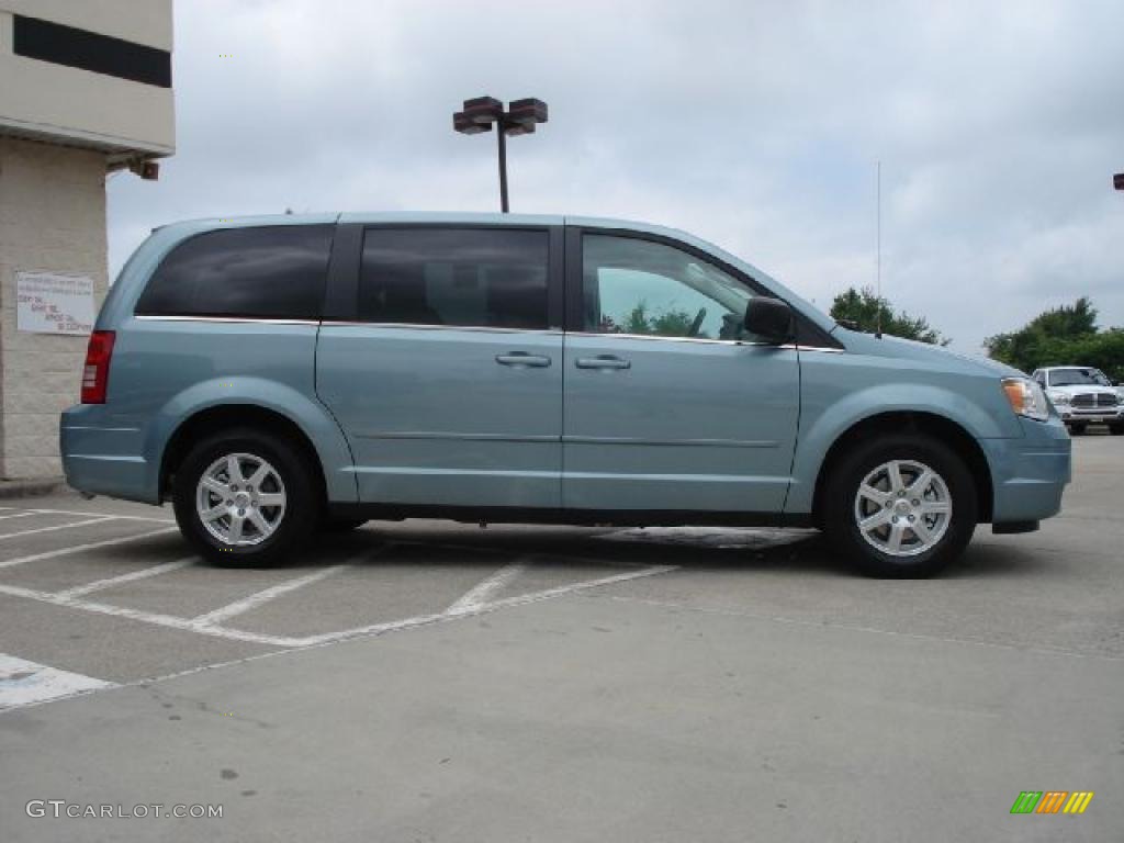 2010 Town & Country LX - Clearwater Blue Pearl / Dark Slate Gray photo #2