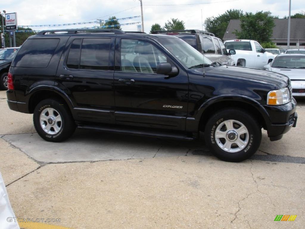 2002 Explorer Limited 4x4 - Black Clearcoat / Medium Parchment photo #4