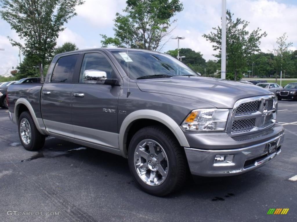 2010 Ram 1500 Laramie Crew Cab - Mineral Gray Metallic / Dark Slate Gray photo #4
