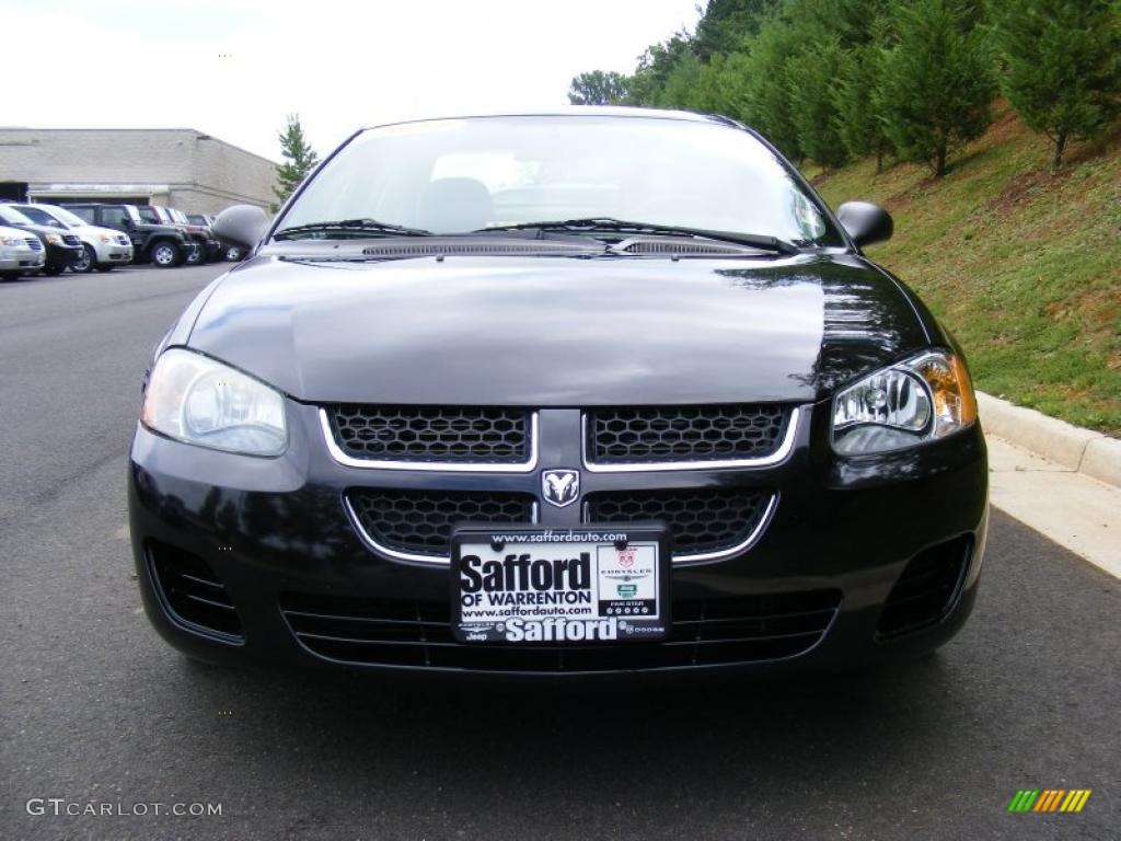 2004 Stratus SXT Sedan - Black / Dark Taupe/Medium Taupe photo #2