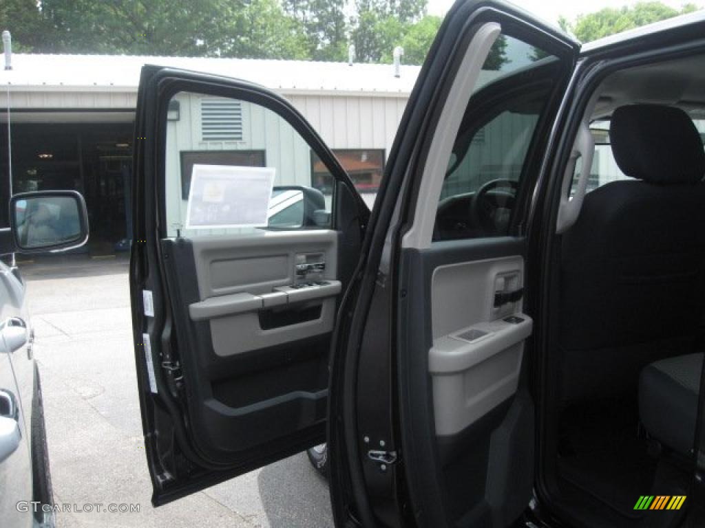 2010 Ram 1500 Big Horn Quad Cab 4x4 - Rugged Brown Pearl / Dark Slate/Medium Graystone photo #11