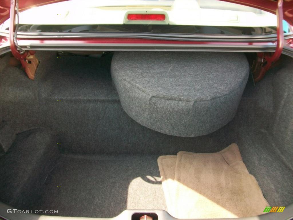 2004 Grand Marquis LS - Dark Toreador Red Metallic / Medium Parchment photo #15