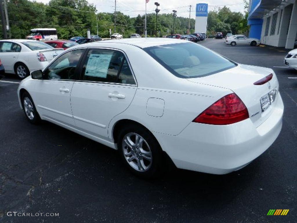 2007 Accord EX Sedan - Taffeta White / Ivory photo #2