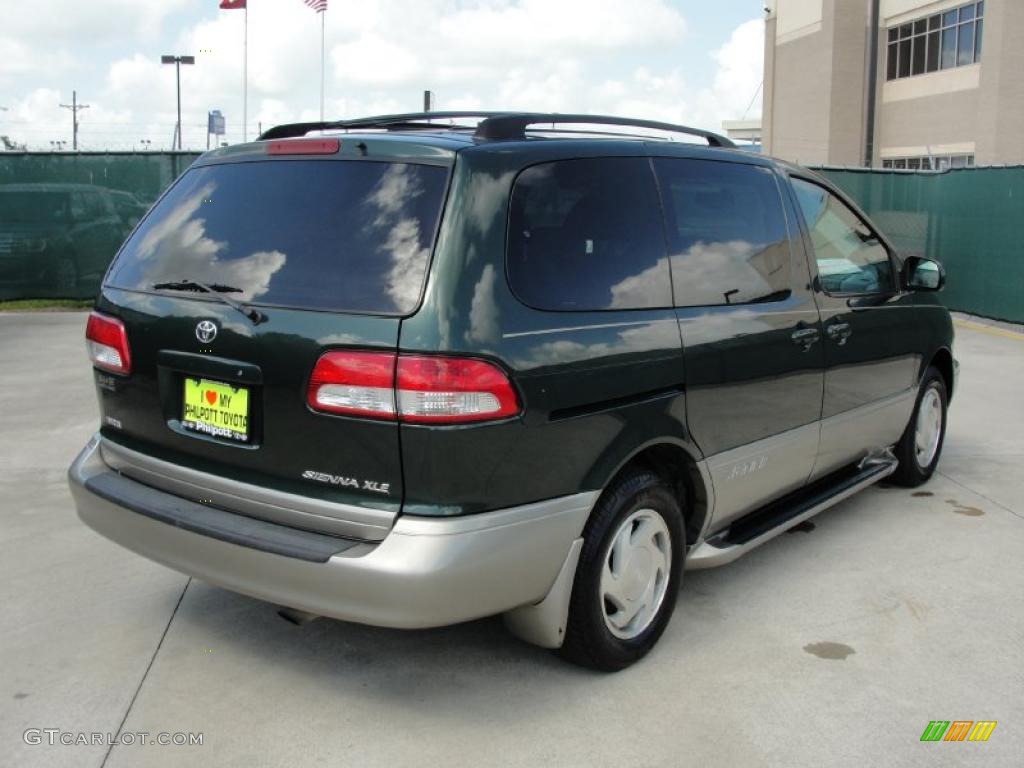 2002 Sienna XLE - Woodland Pearl / Gray photo #3