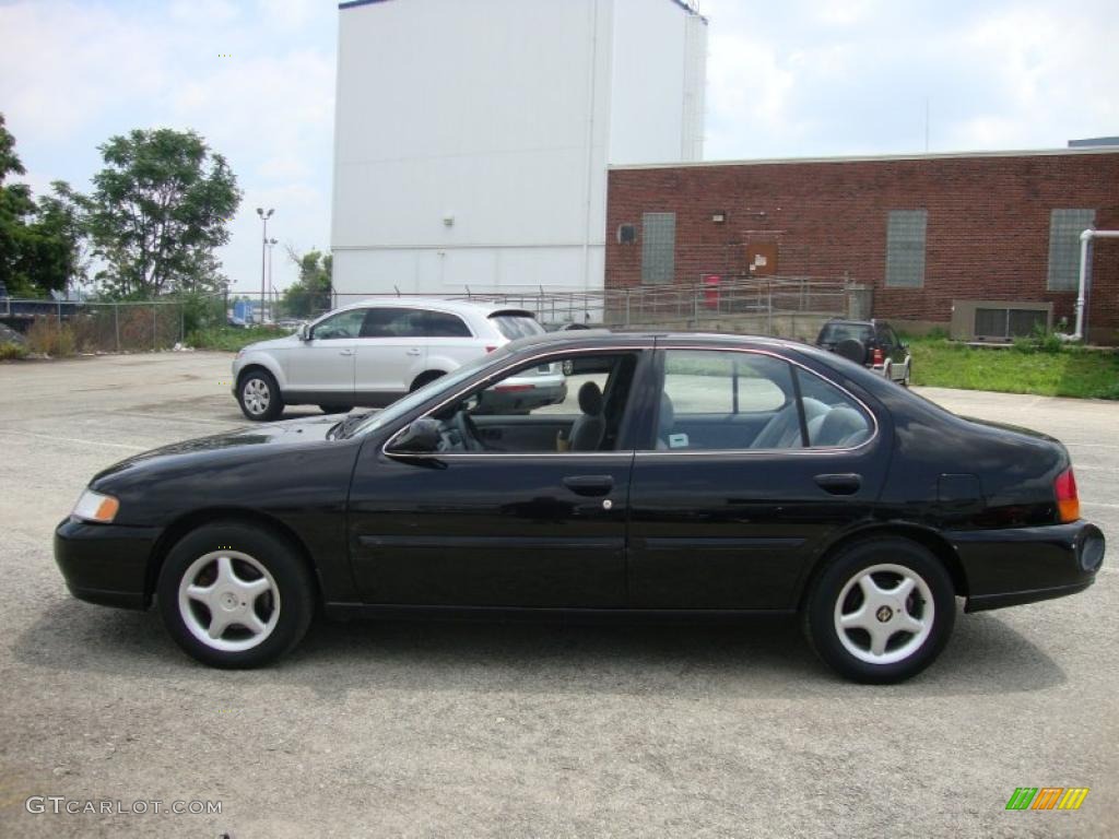 1999 Altima GXE - Super Black / Grey photo #11