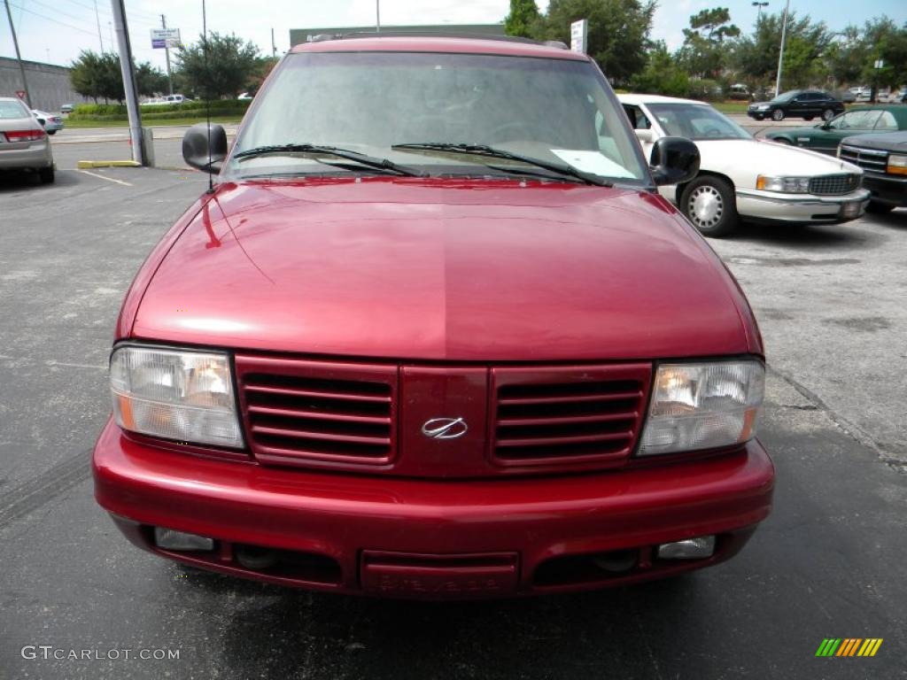 1998 Bravada AWD - Medium Red Metallic / Light Beige photo #2