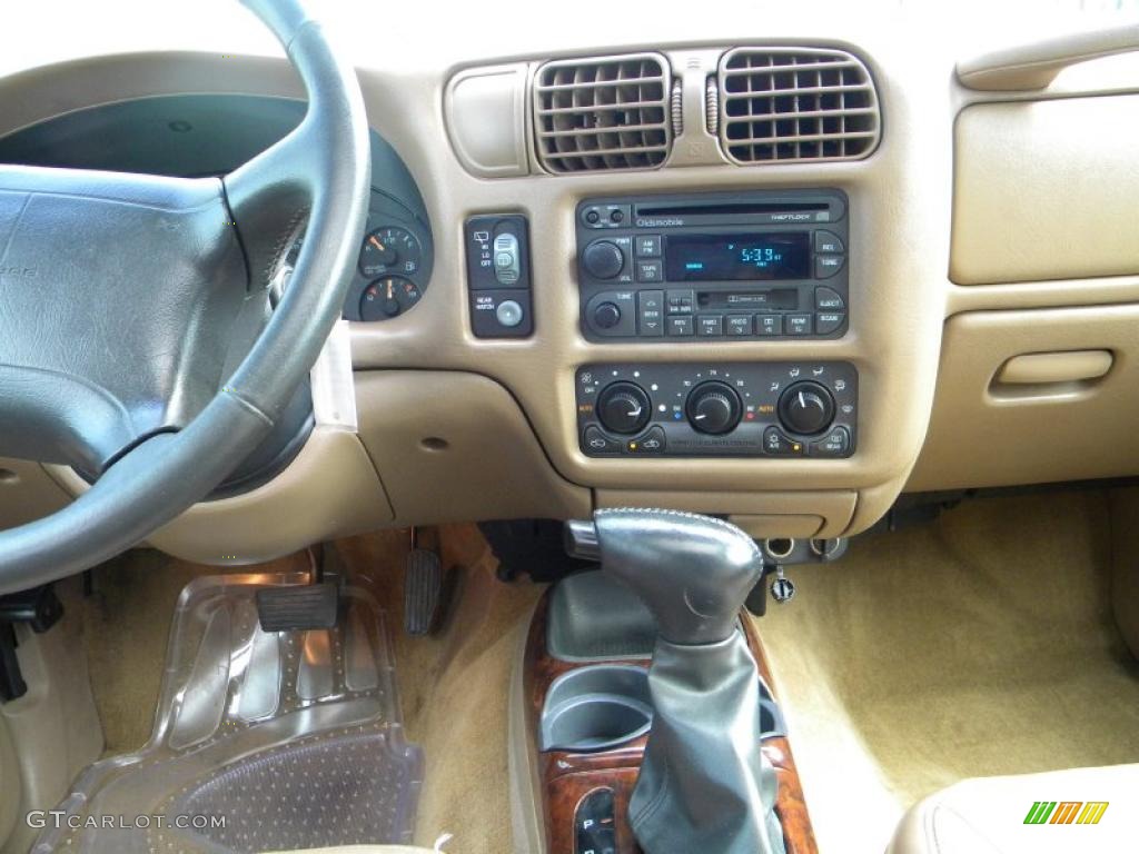 1998 Bravada AWD - Medium Red Metallic / Light Beige photo #10