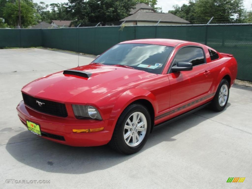 2007 Mustang V6 Deluxe Coupe - Torch Red / Dark Charcoal photo #7