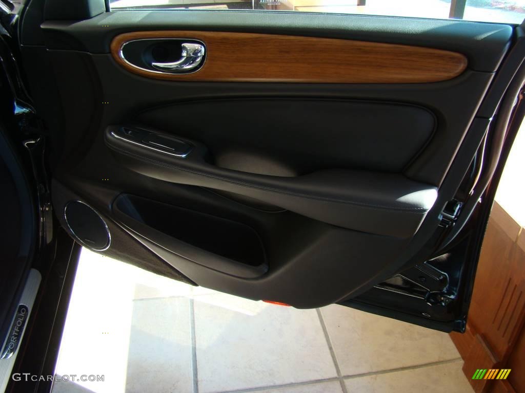 2006 XJ Super V8 Portfolio - Black Cherry / Conker Brown photo #30