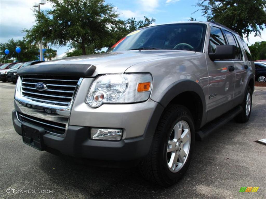 2006 Explorer XLT - Silver Birch Metallic / Stone photo #6