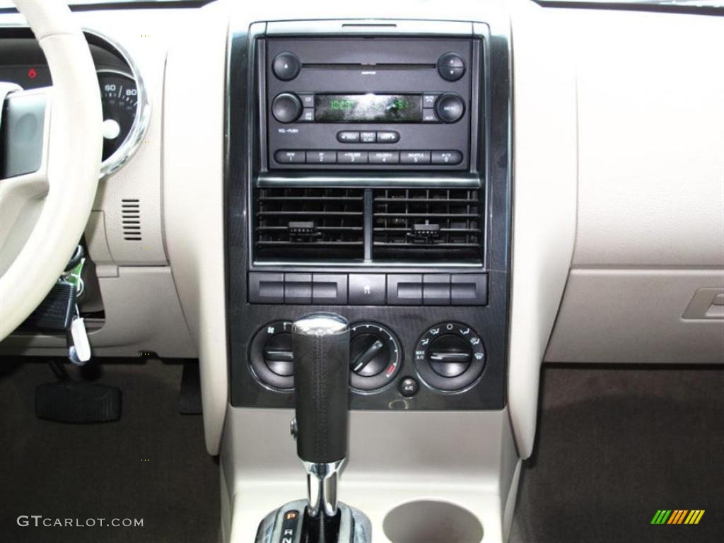 2006 Explorer XLT - Silver Birch Metallic / Stone photo #12