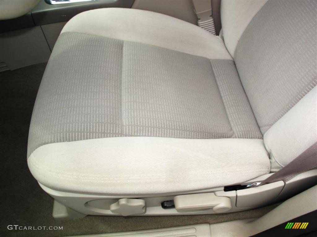 2006 Explorer XLT - Silver Birch Metallic / Stone photo #16