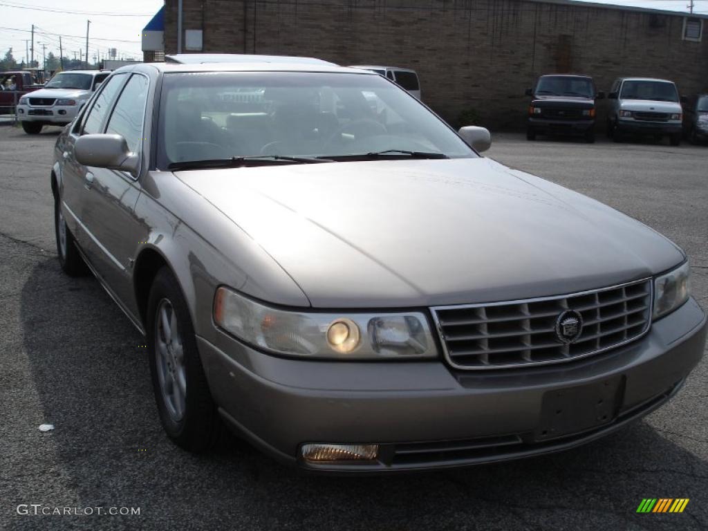 2000 Seville STS - Bronzemist / Neutral Shale photo #2