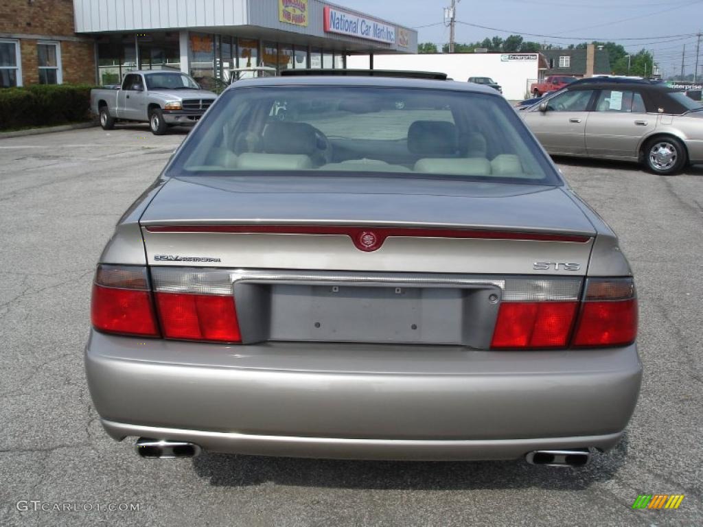 2000 Seville STS - Bronzemist / Neutral Shale photo #6