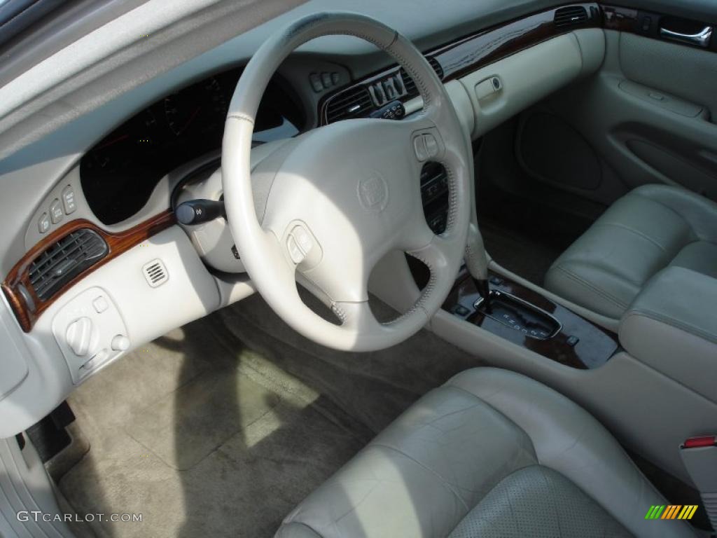 2000 Seville STS - Bronzemist / Neutral Shale photo #17