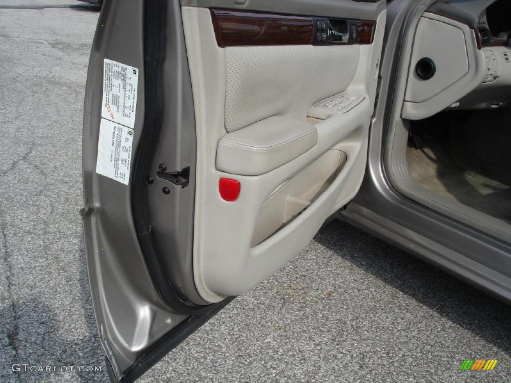2000 Seville STS - Bronzemist / Neutral Shale photo #19