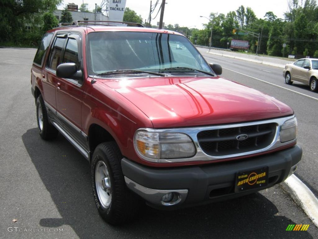 2000 Explorer XLT 4x4 - Toreador Red Metallic / Dark Graphite photo #4