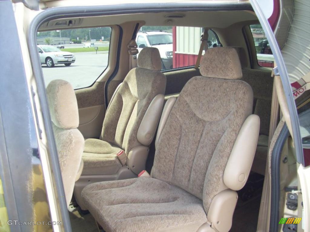 1999 Town & Country LX - Champagne Pearl / Camel photo #6