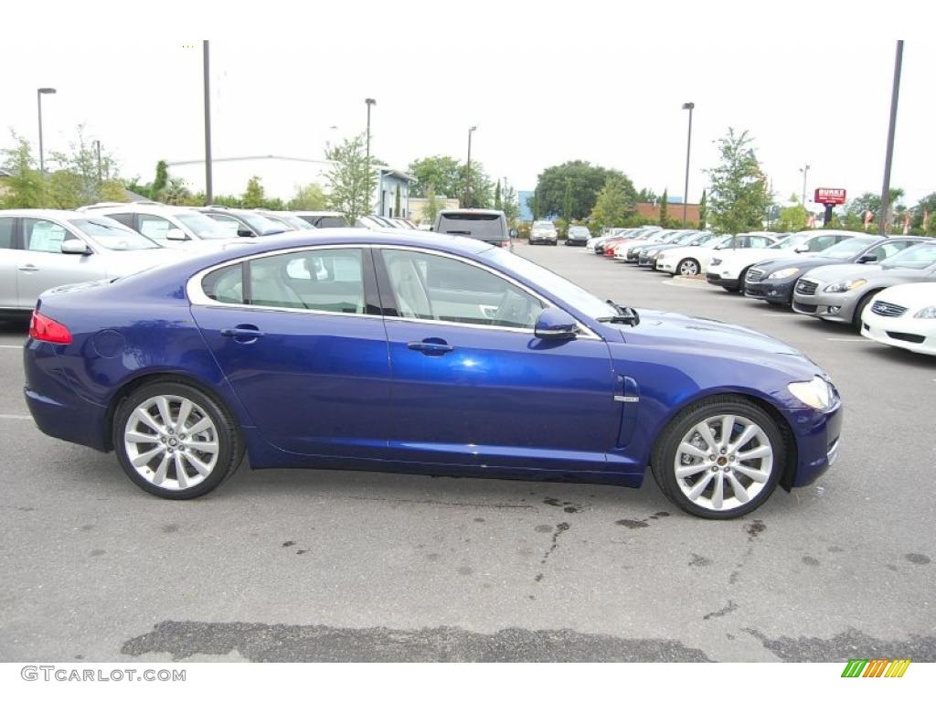 2010 XF Premium Sport Sedan - Spectrum Blue Metallic / Ivory photo #16