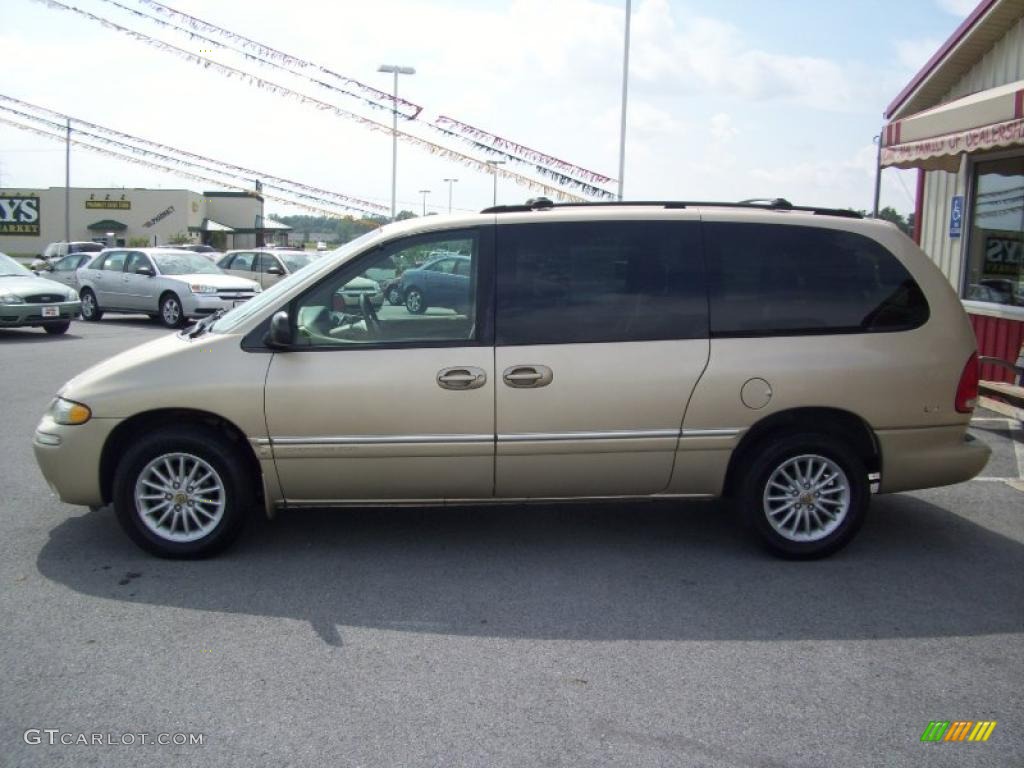 1999 Town & Country LX - Champagne Pearl / Camel photo #15