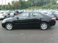 Black - Camry LE Photo No. 4