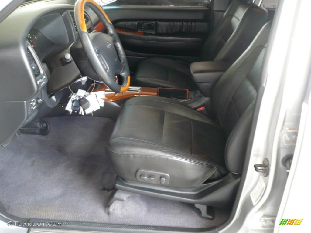 2002 QX4  - Brilliant Silver Metallic / Graphite photo #10