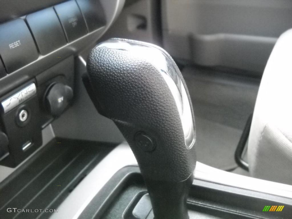 2008 Focus SES Sedan - Silver Frost Metallic / Medium Stone photo #21