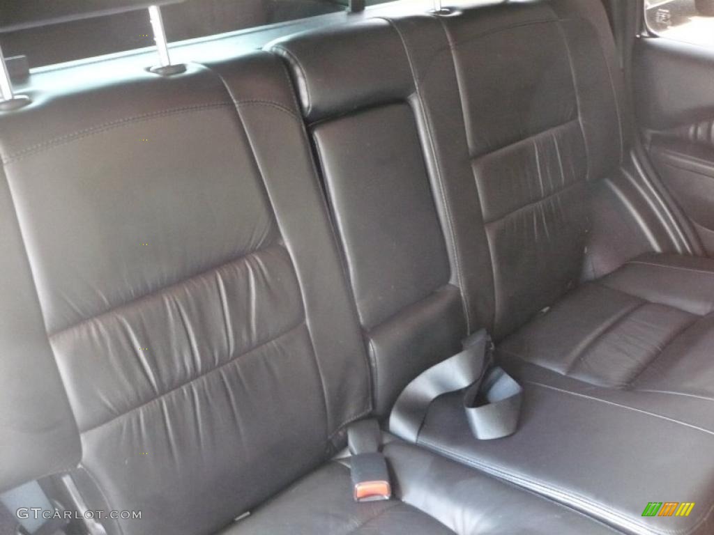 2002 QX4  - Brilliant Silver Metallic / Graphite photo #15