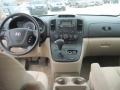 2007 Cosmic White Hyundai Entourage GLS  photo #11