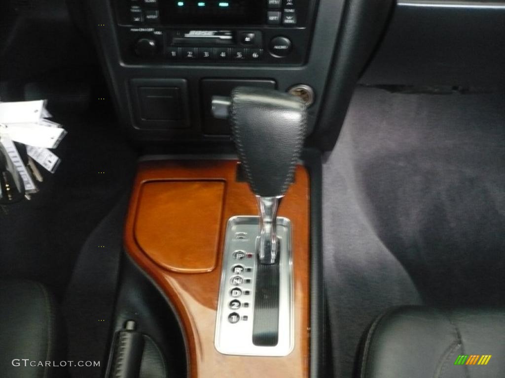 2002 QX4  - Brilliant Silver Metallic / Graphite photo #17