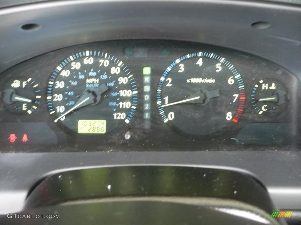 2002 QX4  - Brilliant Silver Metallic / Graphite photo #30