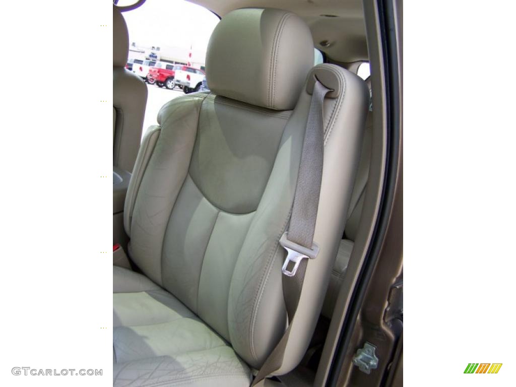 2004 Tahoe LT 4x4 - Sandalwood Metallic / Tan/Neutral photo #11