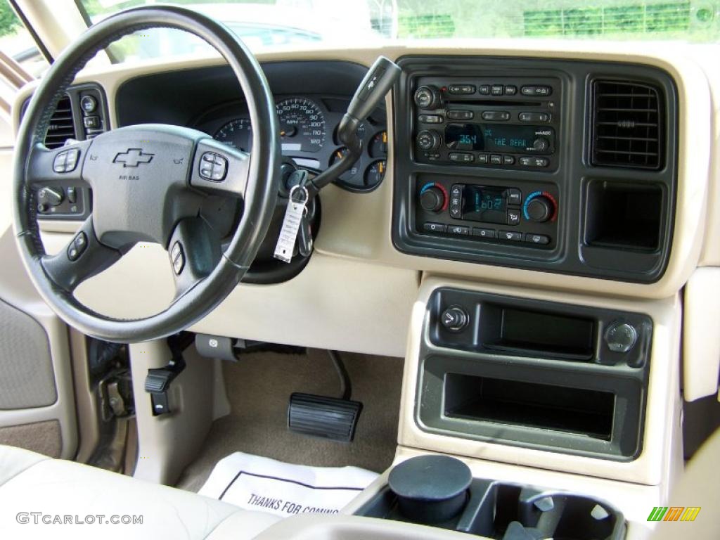 2004 Tahoe LT 4x4 - Sandalwood Metallic / Tan/Neutral photo #18