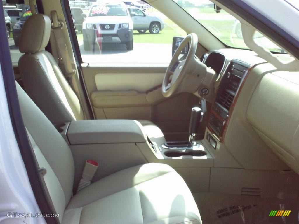 2008 Explorer Eddie Bauer - White Suede / Camel photo #10