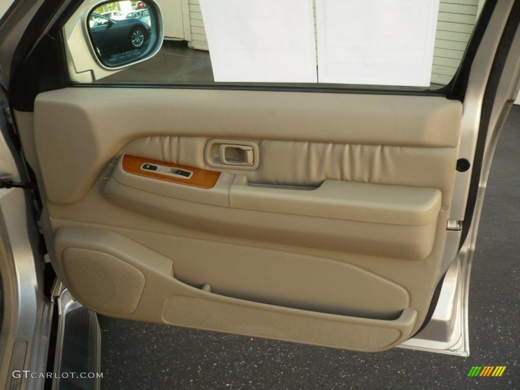 2002 QX4 4x4 - Brilliant Silver Metallic / Stone Beige photo #13