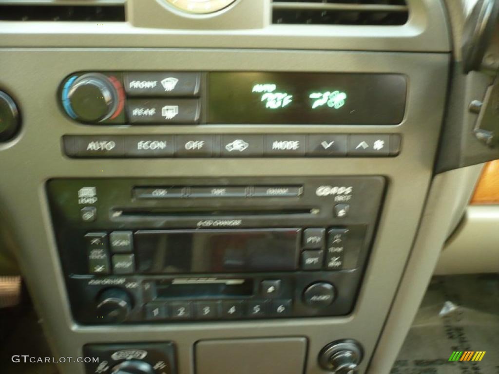2002 QX4 4x4 - Brilliant Silver Metallic / Stone Beige photo #19