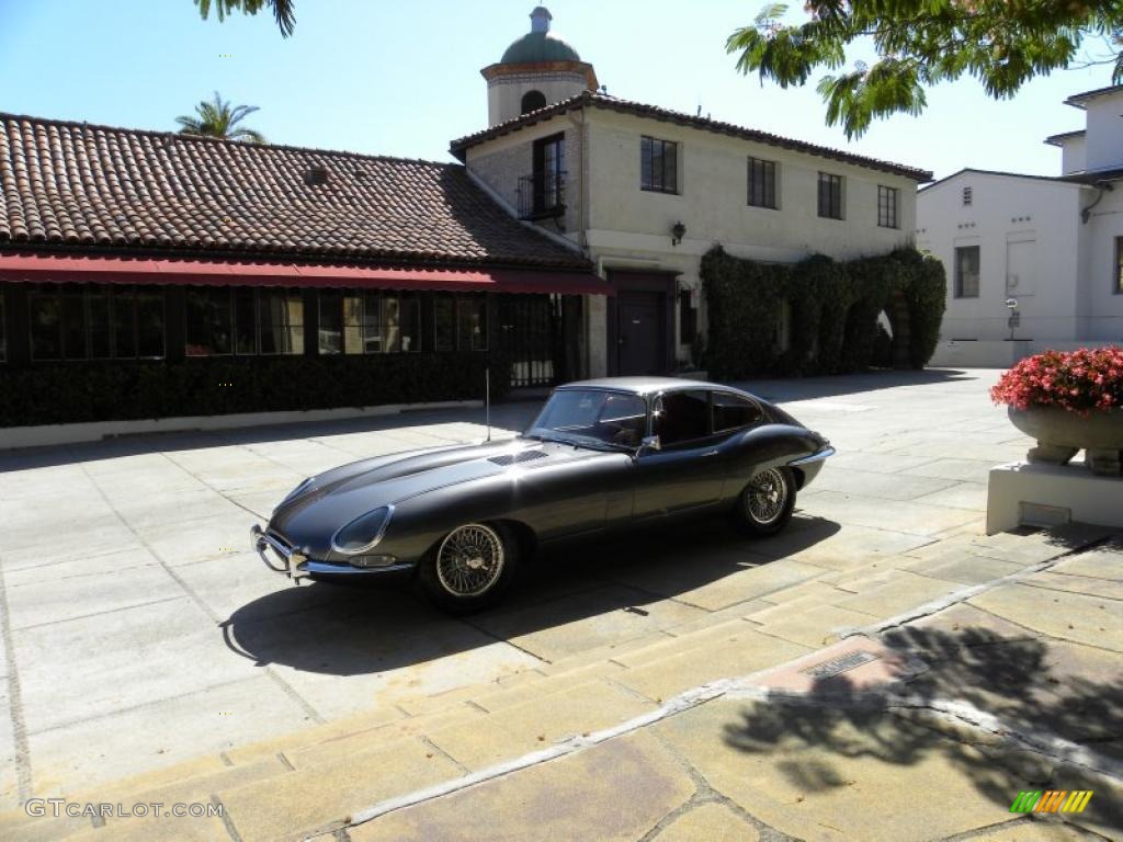 1963 E-Type XKE 3.8 Fixed Head Coupe - Opalescent Gunmetal / Red photo #2