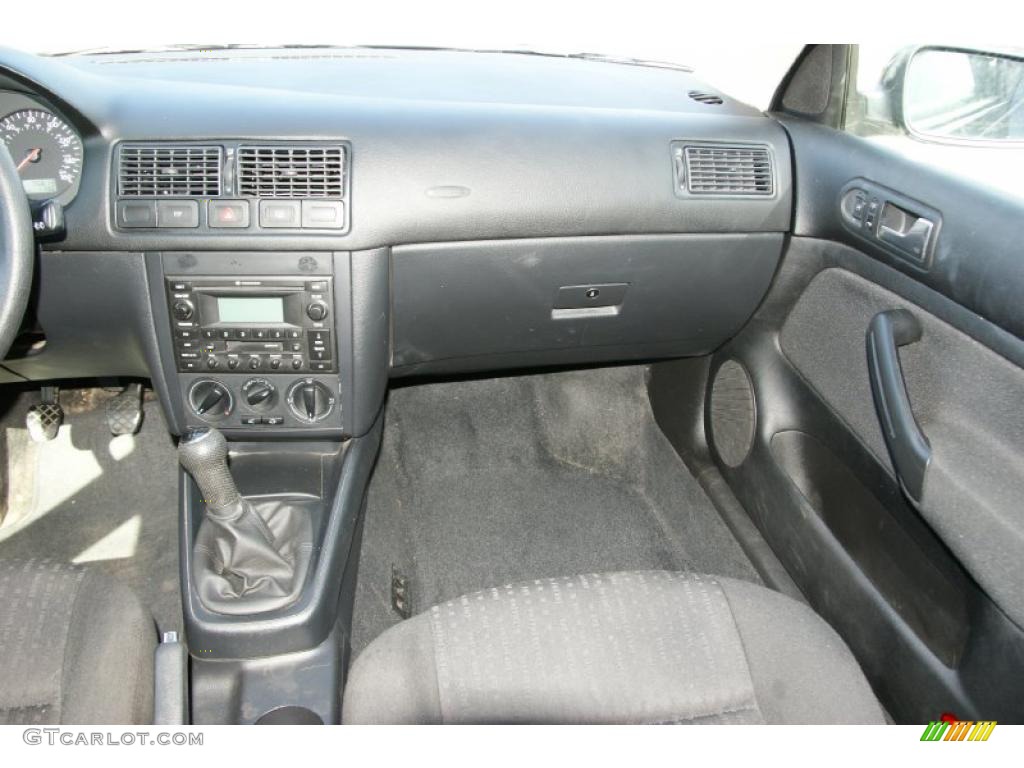 2004 Golf GL 4 Door - Blue Anthracite Metallic / Black photo #15