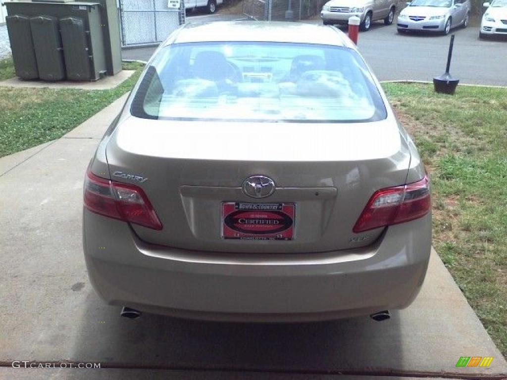 2007 Camry XLE V6 - Desert Sand Mica / Ash photo #4