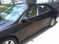Black - Camry LE Photo No. 20