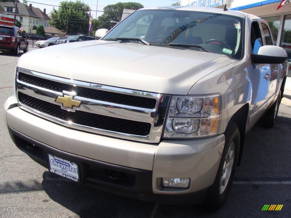 2007 Silverado 1500 LTZ Crew Cab 4x4 - Graystone Metallic / Ebony Black photo #3