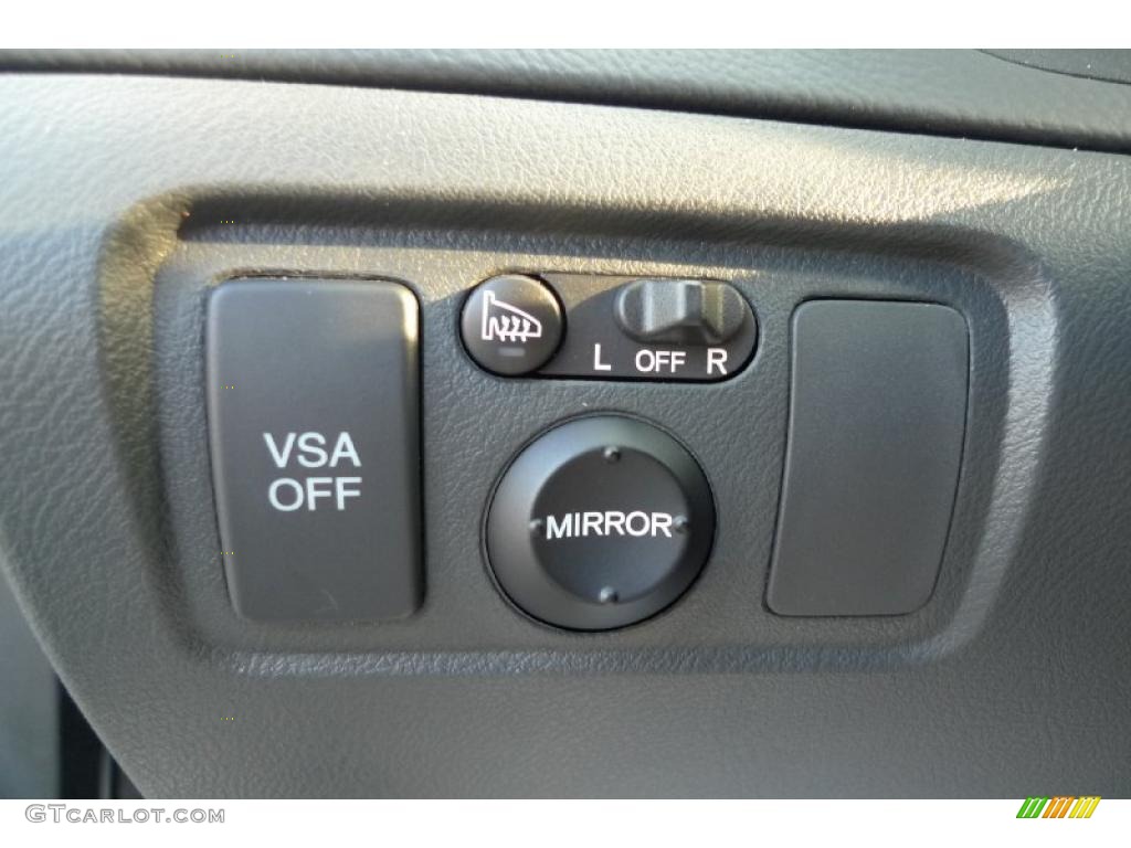 2007 Acura TL 3.2 Controls Photo #33055550