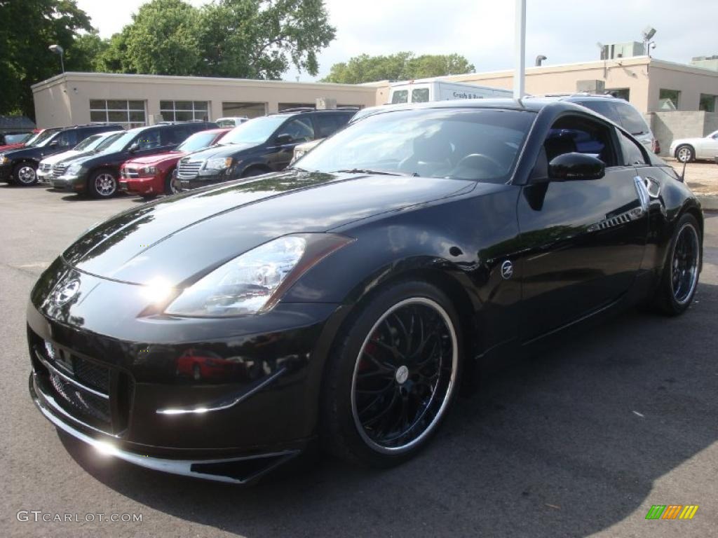 2004 350Z Touring Coupe - Super Black / Charcoal photo #1