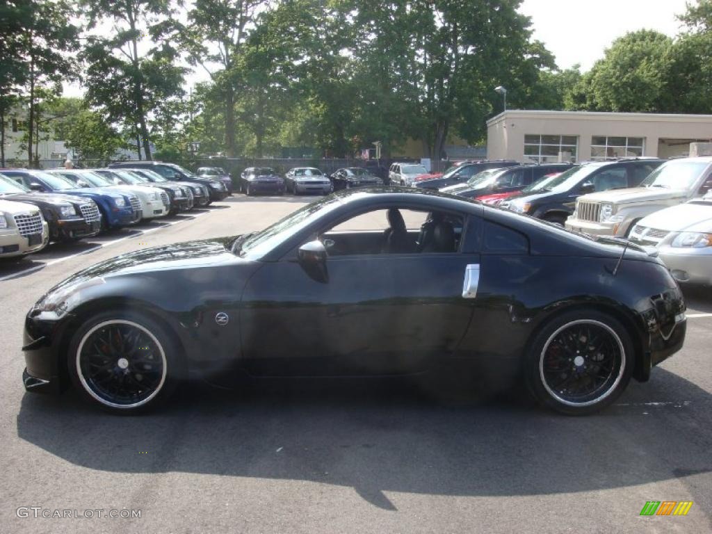 2004 350Z Touring Coupe - Super Black / Charcoal photo #3