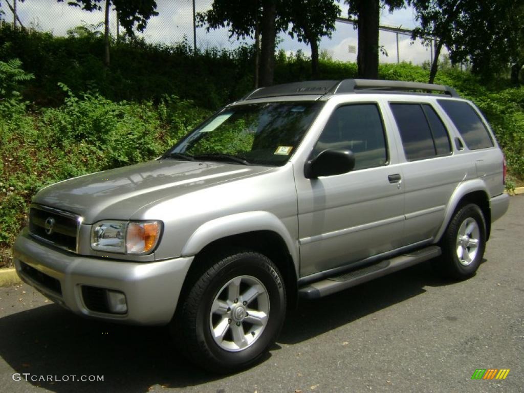 2003 Pathfinder SE 4x4 - Chrome Silver Metallic / Charcoal photo #1