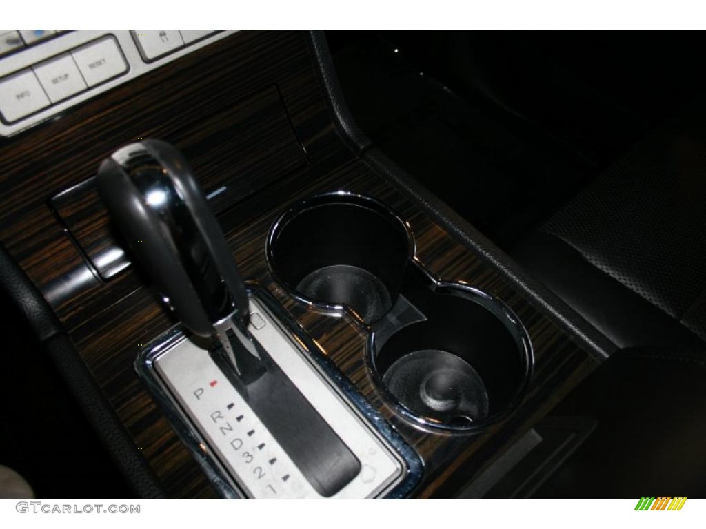 2007 Navigator Luxury - Black / Charcoal photo #73