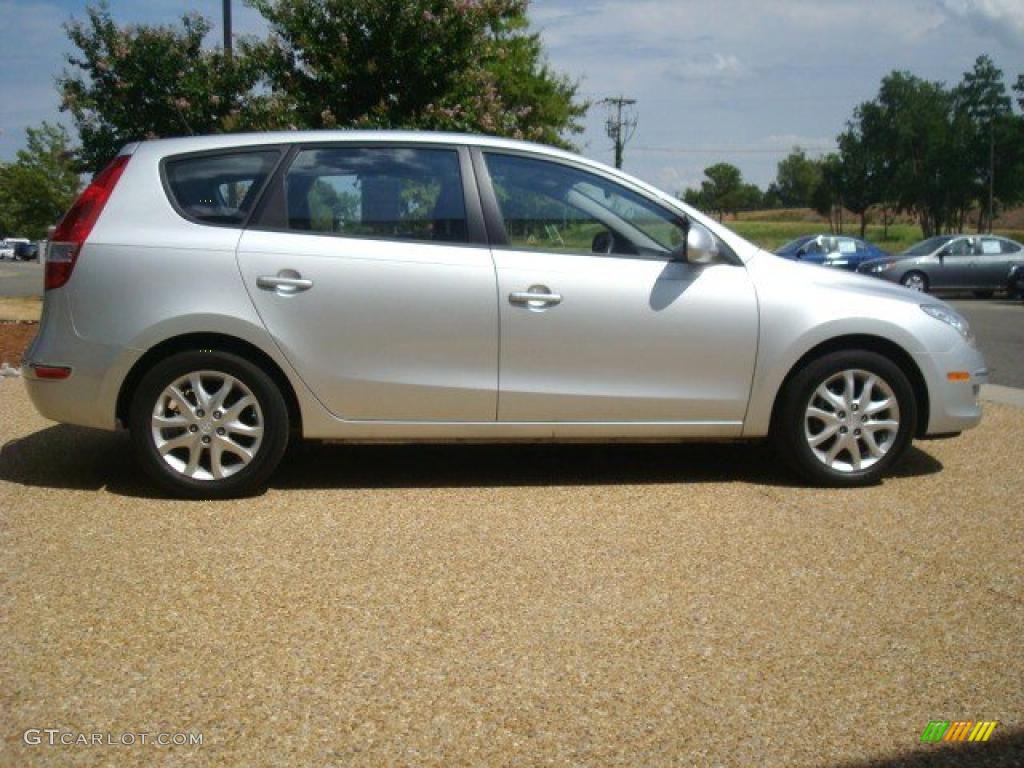 2009 Elantra Touring - Quicksilver / Black photo #6