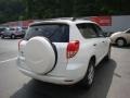 Super White - RAV4 I4 Photo No. 4