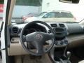 Super White - RAV4 I4 Photo No. 13